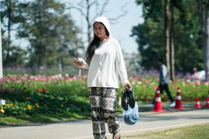 BIB: 
                            <button type="button" onclick="openModal(27607748)" class="btn btn-primary btn-sm float-right btn-popup" data-toggle="modal" data-target=".modal-high-quality">
                        <i class="fas fa-shopping-cart"></i> Add to Cart
                    </button>
                                            <button type="button" onclick="isThisMe(27607748, true)" class="btn btn-success btn-sm float-right btn-popup btn-isme hidden" data-toggle="tooltip" data-placement="bottom" title="นี่คือรูปของคุณใช่ไหม คลิกที่นี่เพื่อเอาเข้าอัลบั้ม">
                        <i class="fas fa-plus"></i> Add to album
                    </button>
                    <button type="button" onclick="isThisMe(27607748, false)" class="btn btn-warning btn-sm float-right btn-popup btn-isnotme hidden">
                        <i class="fas fa-ban"></i> Remove from album
                    </button>